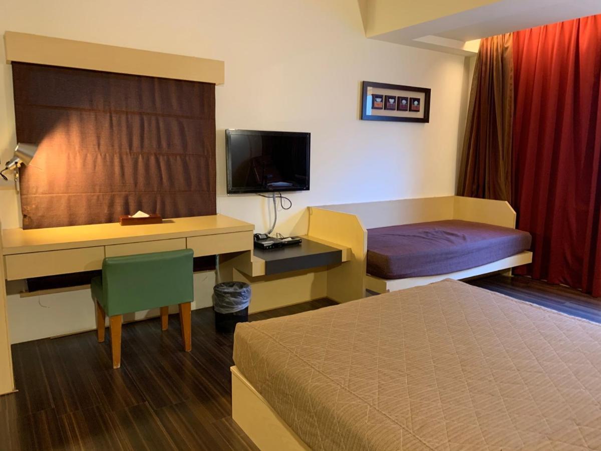 Yhc Hotel Тайнань Экстерьер фото