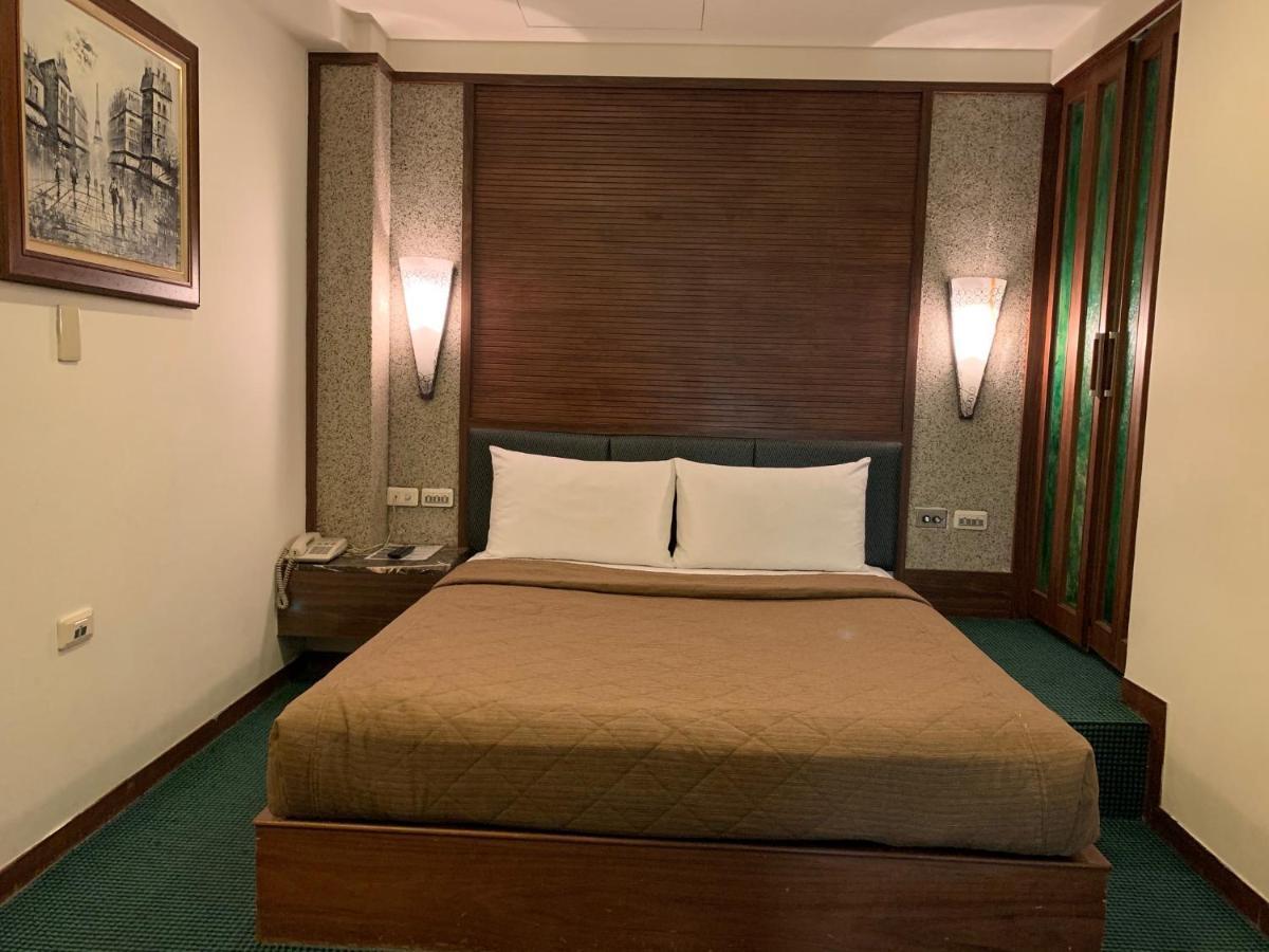 Yhc Hotel Тайнань Экстерьер фото