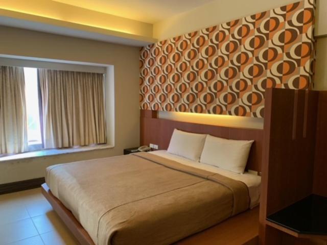Yhc Hotel Тайнань Экстерьер фото