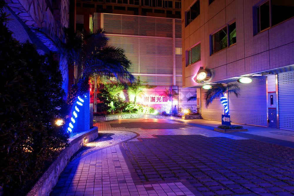 Yhc Hotel Тайнань Экстерьер фото