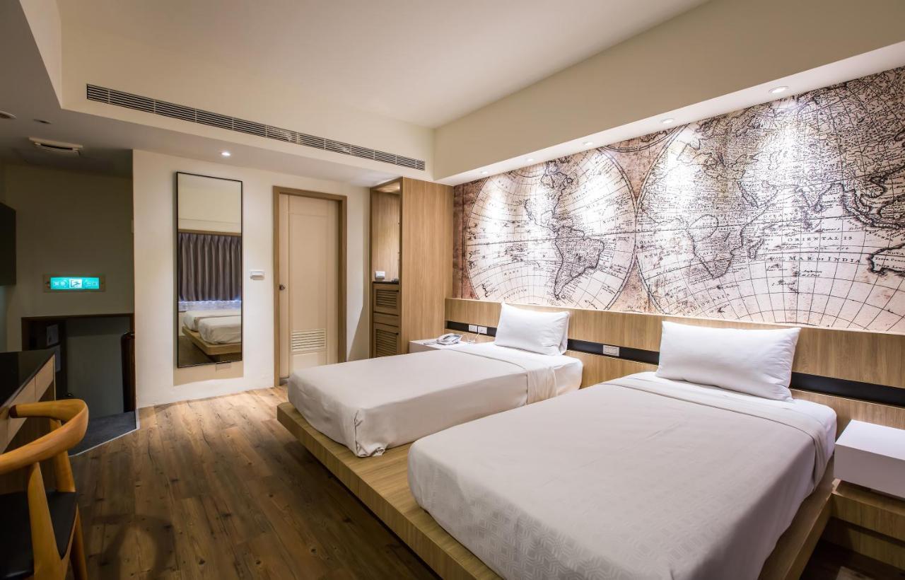 Yhc Hotel Тайнань Экстерьер фото